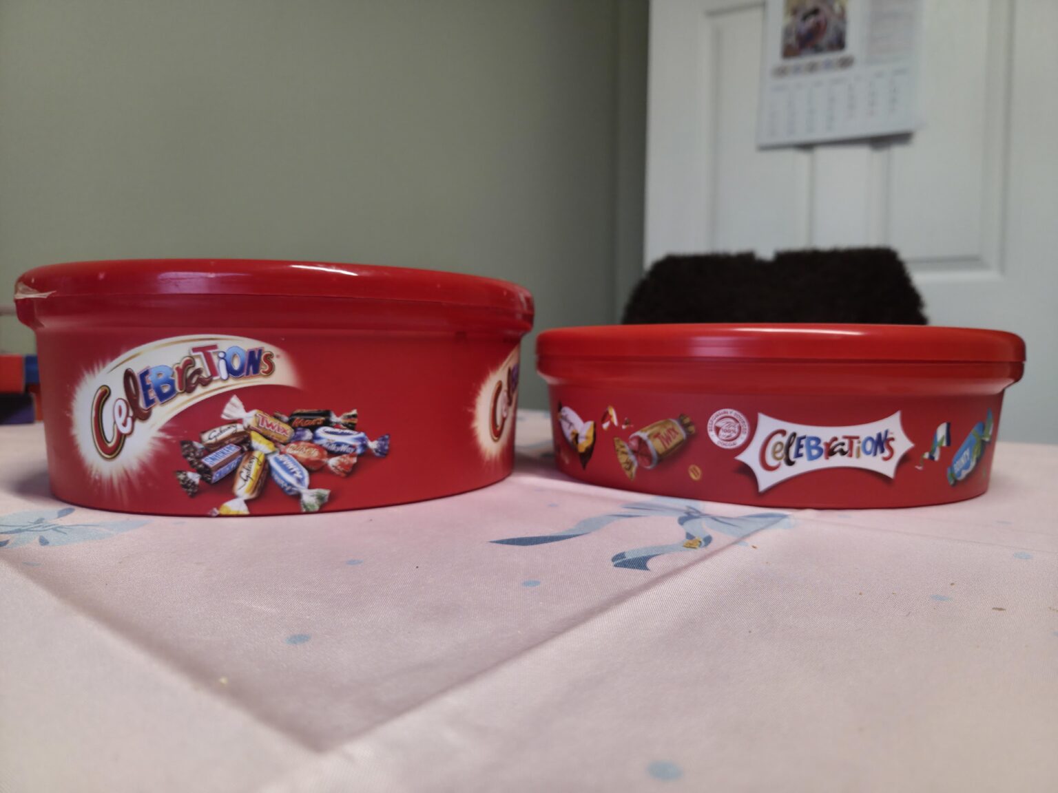 セレブレーション 2017 (750g) vs. 2025 (500g)