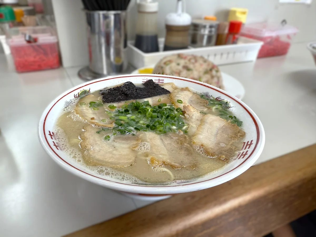 柳屋食堂のチャーシューメン