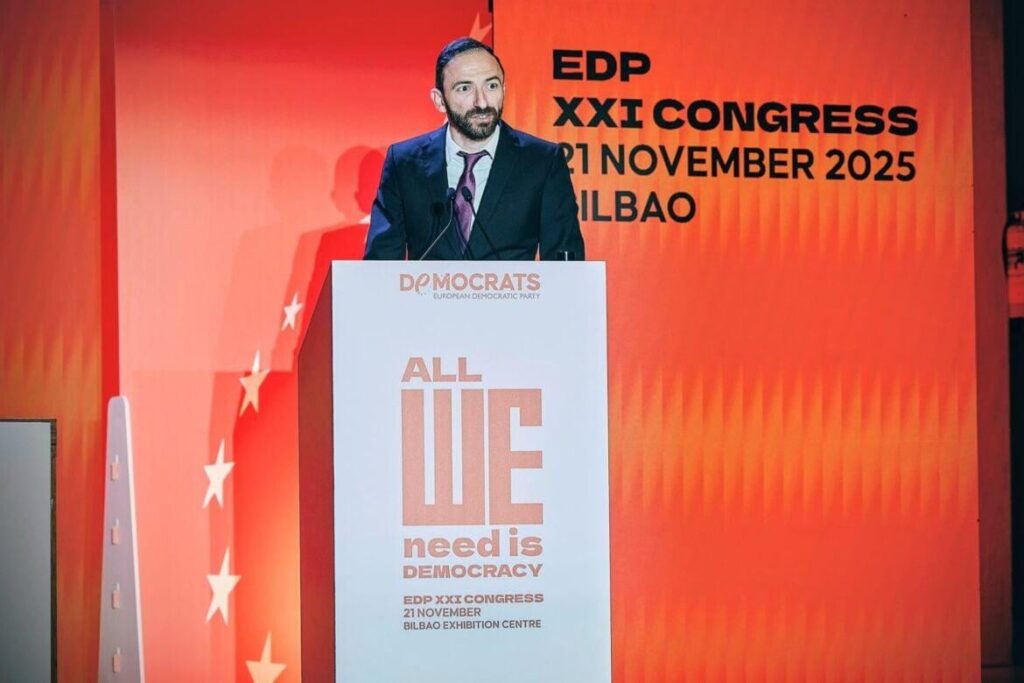 プライバシーを侵害することなくオンラインで未成年者を保護することが可能