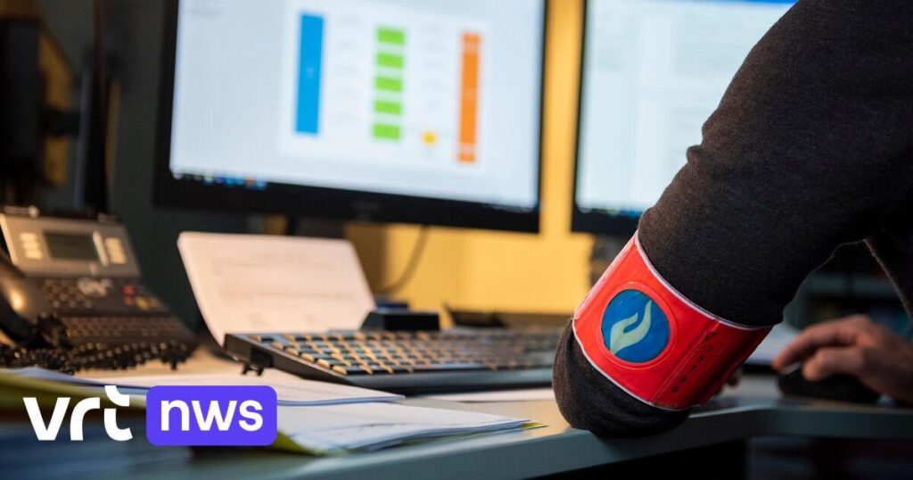 警察官の 3 人に 1 人がすでに警察内部の汚職に直面している: 「数字は実に憂慮すべきものである」 VRT NWS: ニュース