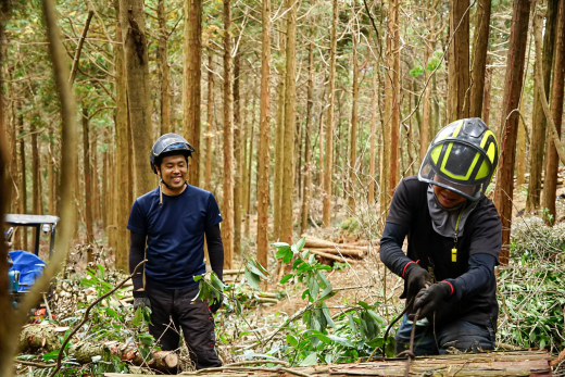 【鹿児島県出水市】手の届く世界の循環を守り、200年先もあり続ける森へ ／ 株式会社WOODLIFE 中尾雄基さん
