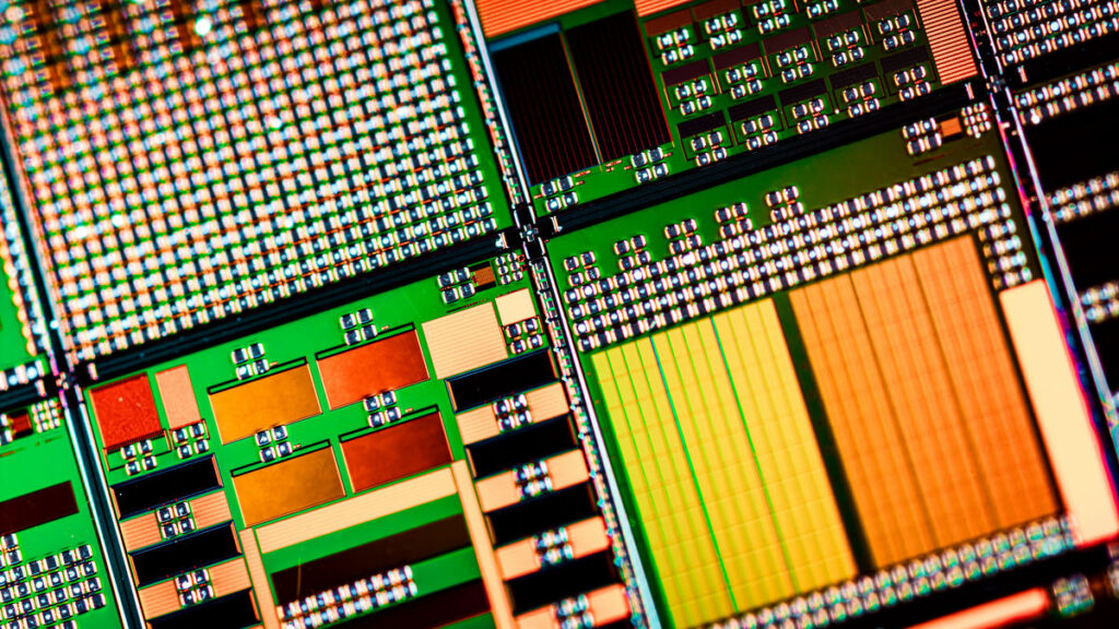 半導体業界は前例のない「ギガサイクル」に突入、AIの大規模な発展によりコンピューティング・メモリ・ネットワーク・ストレージの経済性が同時に高まる - GIGAZINE