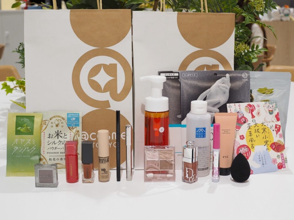 @cosme TOKYOで年初めのお買い物！　2万円でコスメオタクが購入したアイテムは？｜「マイナビウーマン」