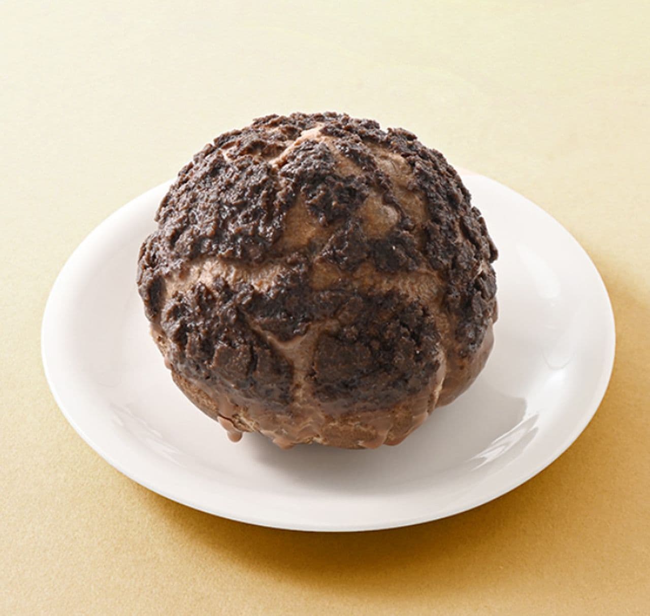 ファミリーマート「ピエール マルコリーニ監修 とろけるキャラメルショコラシュー」