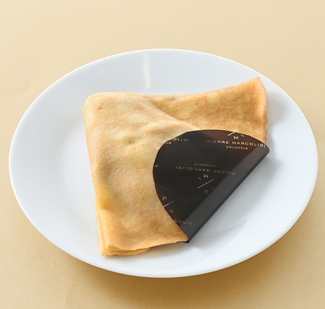 ファミリーマート「ピエール マルコリーニ監修 ショコラと洋梨のクレープ」