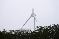 事故当時の様子。ブレードが折損して落下した