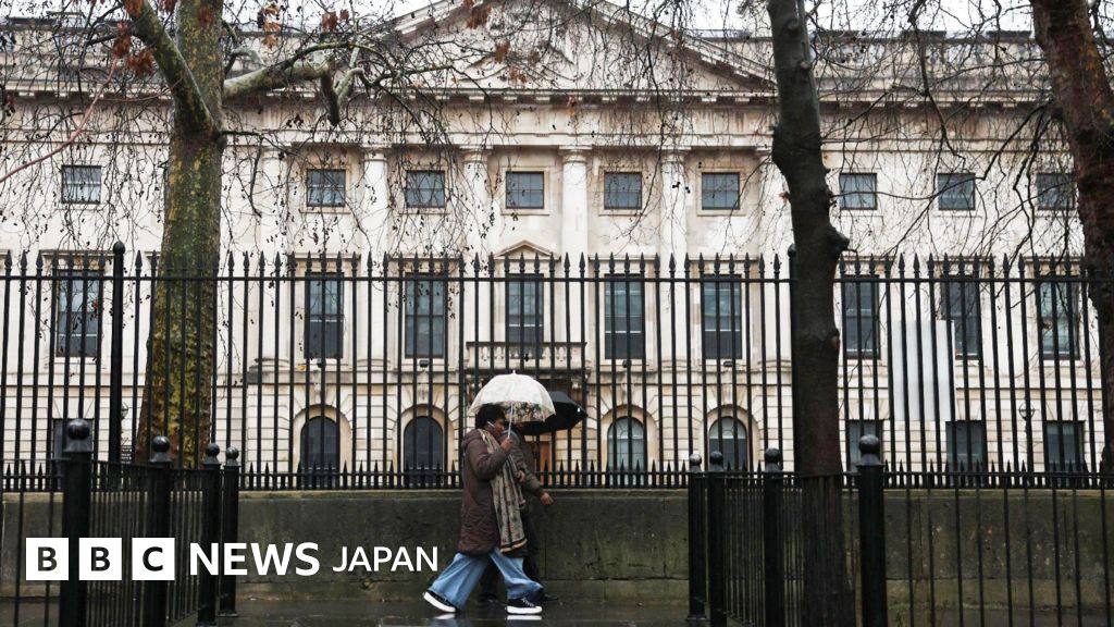 イギリス政府、中国の「メガ大使館」建設を承認　ロンドン中心部 - BBC