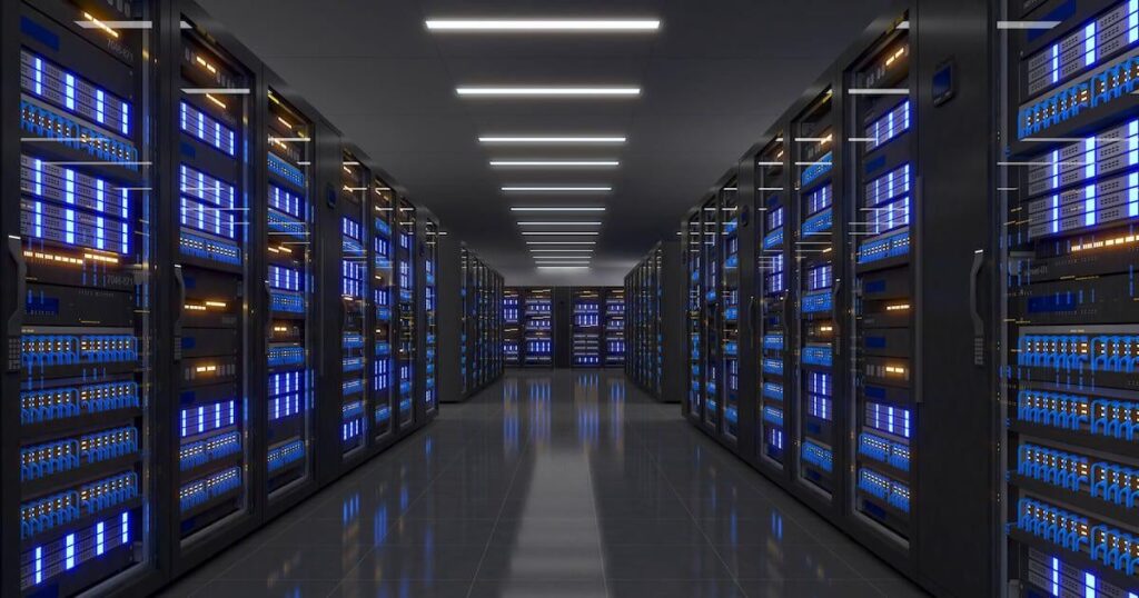 ダブリンのデータセンターは、2,000 人を雇用する近くの製薬工場の 10 倍の電力を消費します。