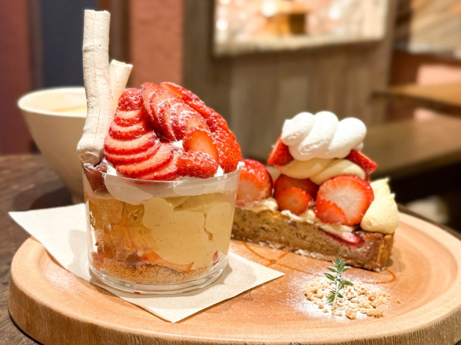 【大阪カフェ】予約困難だった名店で味わう、いちごスイーツ【cafe sugar ebie】