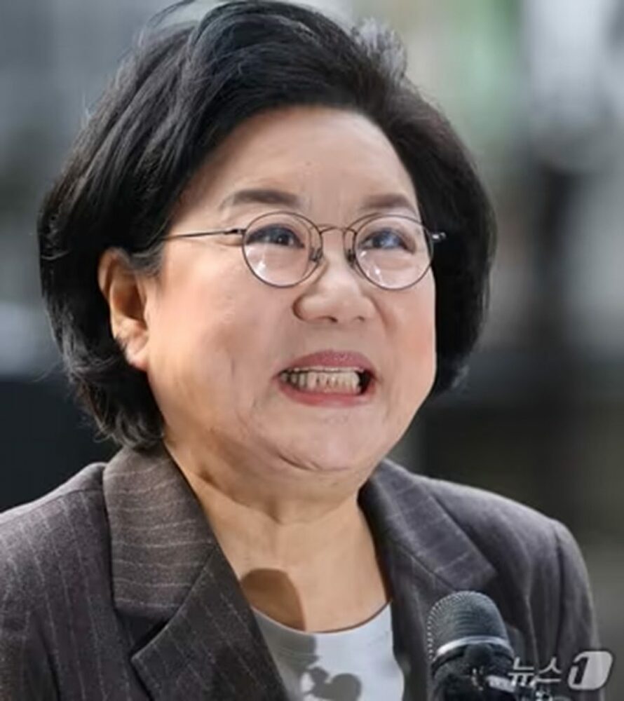 韓国・長官候補が蒸し返された「インターンへの暴言」…「IQが1桁なのか」「本当にお前を殺してやりたい」 写真枚 国際ニュース:AFPBB News 韓国・長官候補が蒸し返された「インターンへの暴言」…「IQが1桁なのか」「本当にお前を殺してやりたい」 写真枚 国際ニュース:AFPBB News