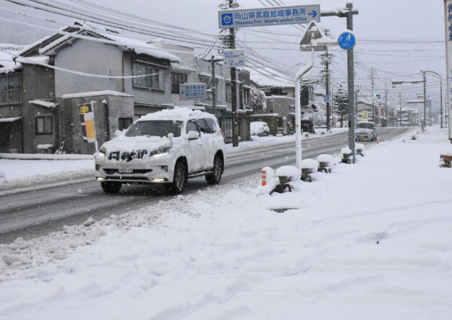 厳しい冷え込み 岡山県北で大雪 JR在来線乱れ、高速道路通行止め(山陽新聞)|dメニューニュース(NTTドコモ) 厳しい冷え込み 岡山県北で大雪 JR在来線乱れ、高速道路通行止め