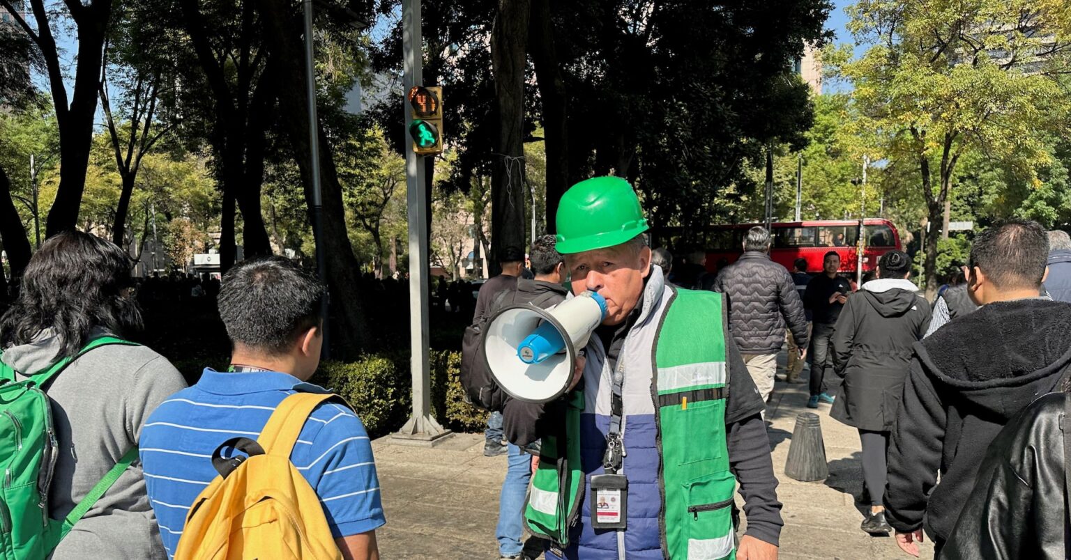 メキシコ南部でM6.5の地震、首都でも揺れ 大統領が会見中断 | ロイター メキシコ南部でM6.5の地震、首都でも揺れ 大統領が会見中断 | ロイター