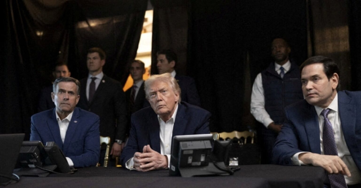 トランプ氏、米石油大手にベネズエラ投資を期待　「何十億ドルも」 | ロイター