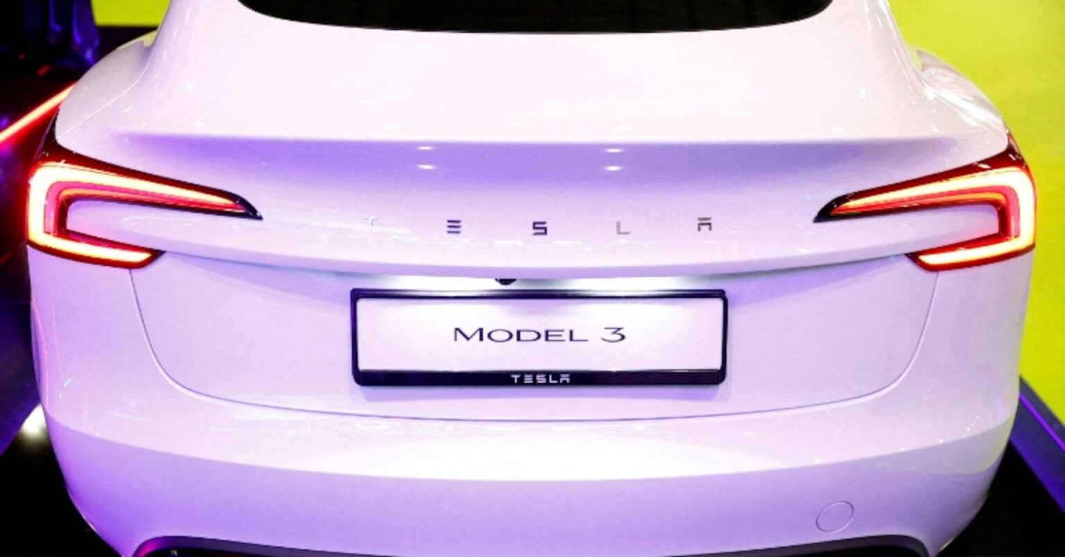 テスラ、12月の欧州販売は減少目立つ | ロイター