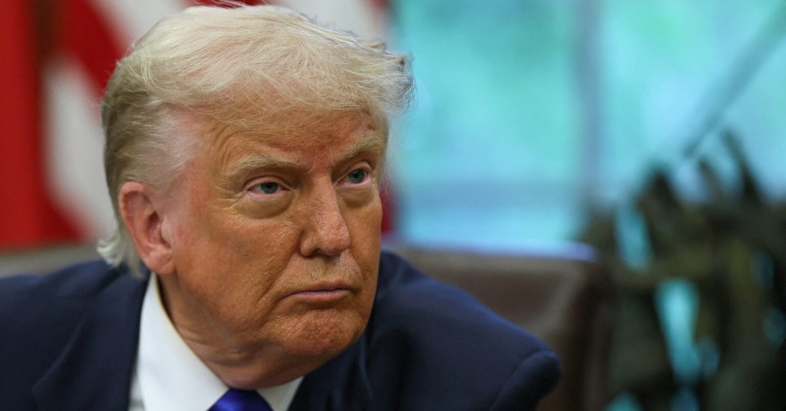 トランプ氏、ベネズエラ監視の長期化を示唆　ＮＹタイムズ報道 | ロイター