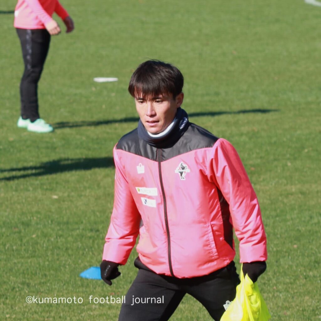 【練習場だより】MF上村周平「昇格がかかるリーグ戦でスタートダッシュがきれるように、チームとしてやりたいことを皆が理解することが大事」 : kumamoto Football Journal