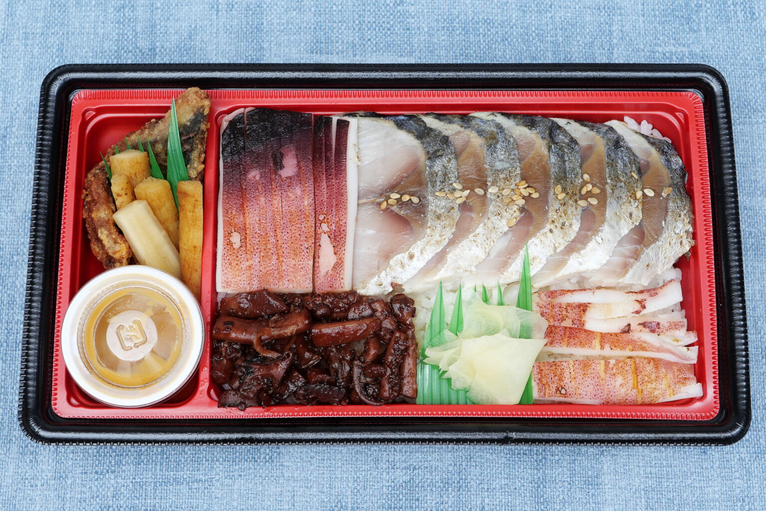 【週末駅弁】新青森駅「三八弁当」 - トラベル Watch