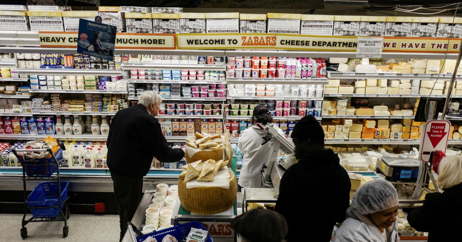 米12月ＣＰＩ2.7％上昇、予想と一致　食品価格3年超ぶり大幅上昇 | ロイター