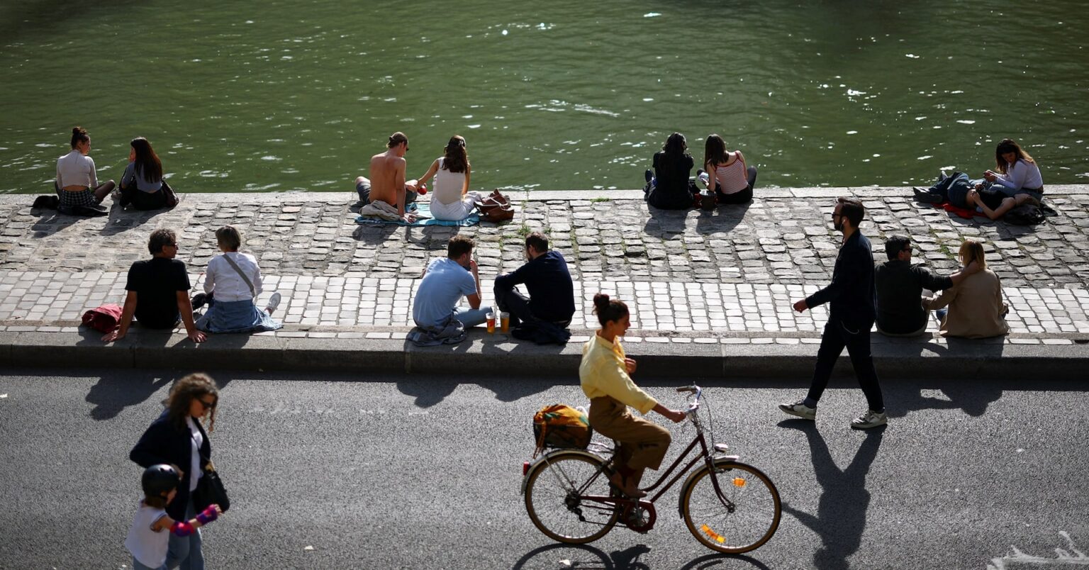 フランス、昨年の死亡数が出生数上回る　第２次大戦後初めて | ロイター
