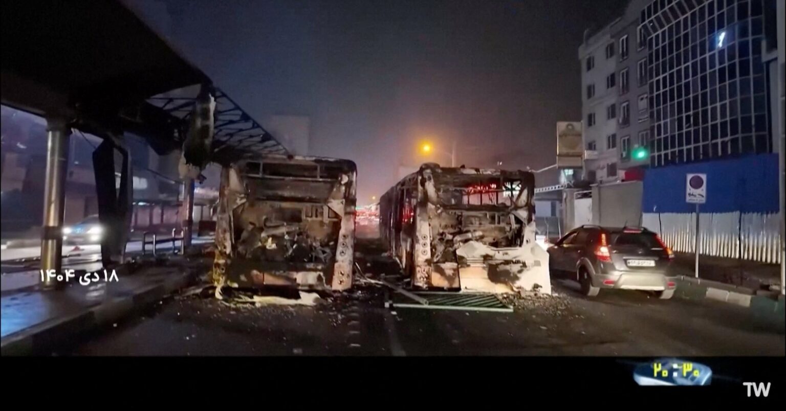 イラン、サウジなどに米の攻撃制止要請か　米軍基地攻撃を警告 | ロイター