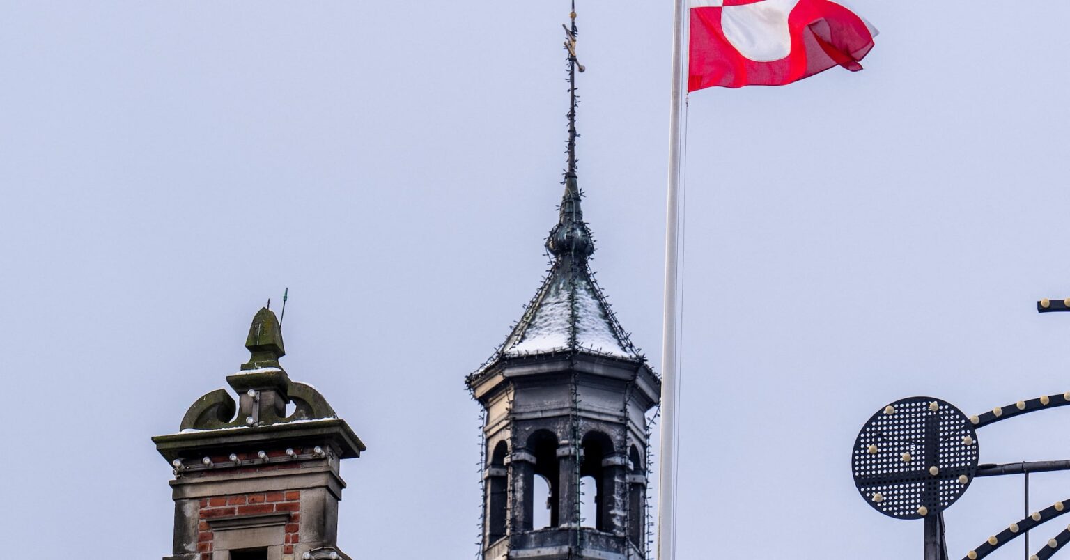 ロシア、ＮＡＴＯの「グリーンランド脅威論」は作り話と批判 | ロイター