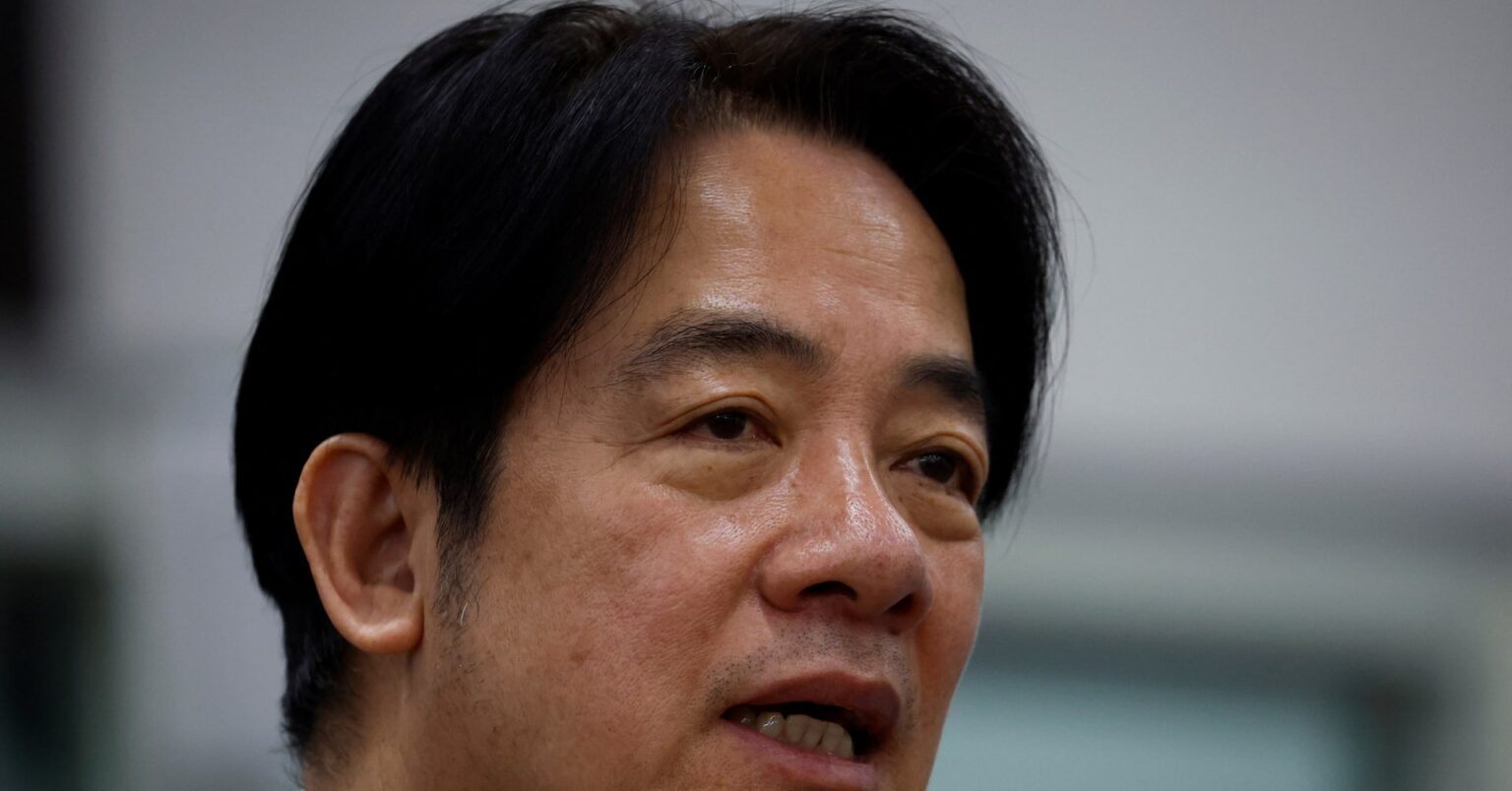 米台が貿易合意、相互関税15％に下げ　米に2500億ドル投資 | ロイター