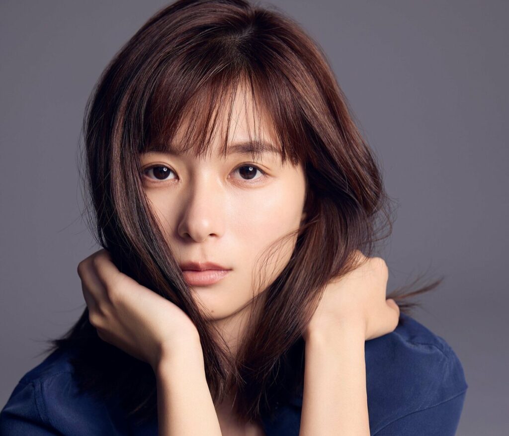 芳根京子 母と離れウクライナから再来日した幼い姉弟に「安心して眠れるだけでも」4年間のナレーションで感じた特別な思い | めざましmedia | “好き”でつながる