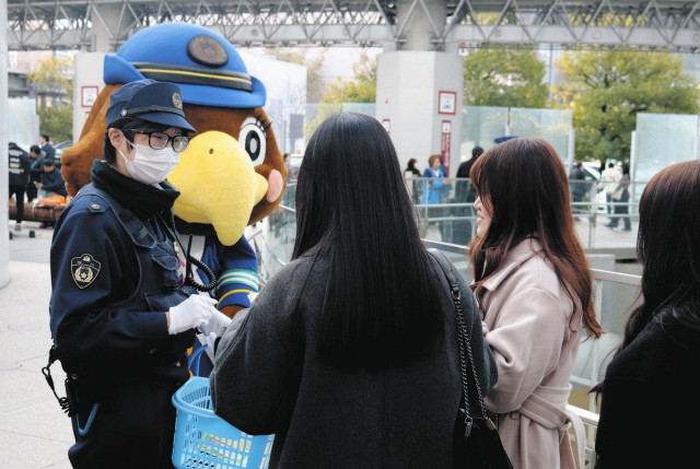 受験生への痴漢防げ　県警 金沢駅でキャンペーン