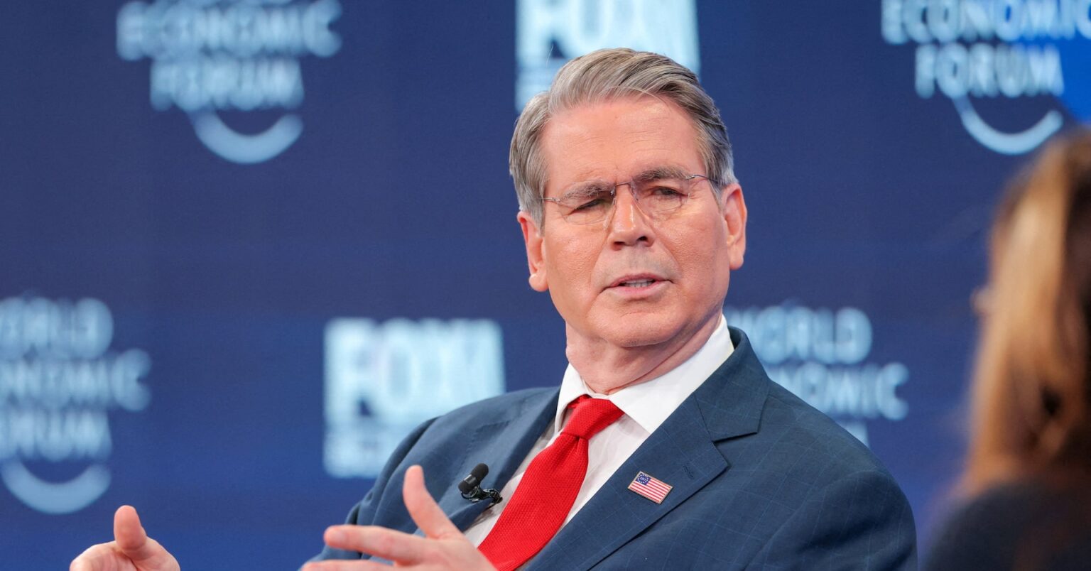 ドイツ銀ＣＥＯ支持せず、米資産売却のアナリストリポート＝米財務長官 | ロイター