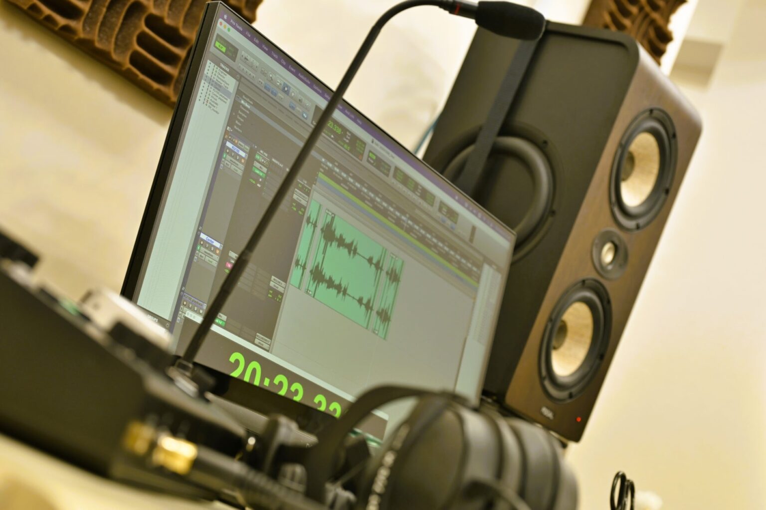 立体音響にも完全対応のMoonbow Music Tokyo 2nd(神保町駅から徒歩7分)をOPEN！【エンジニア料金込み7,700円税込/1時間】 | 株式会社Moonbow Musicのプレスリリース