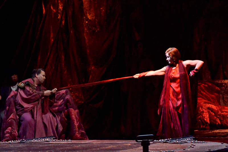 《サロメ》2011 撮影：三枝近志