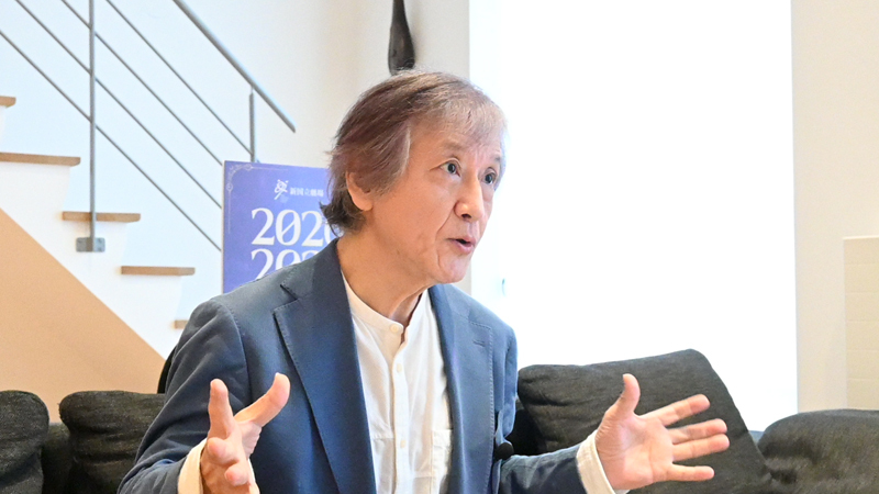 ブリュッセルからオンライン中継で登壇した大野和士 新国立劇場オペラ芸術監督