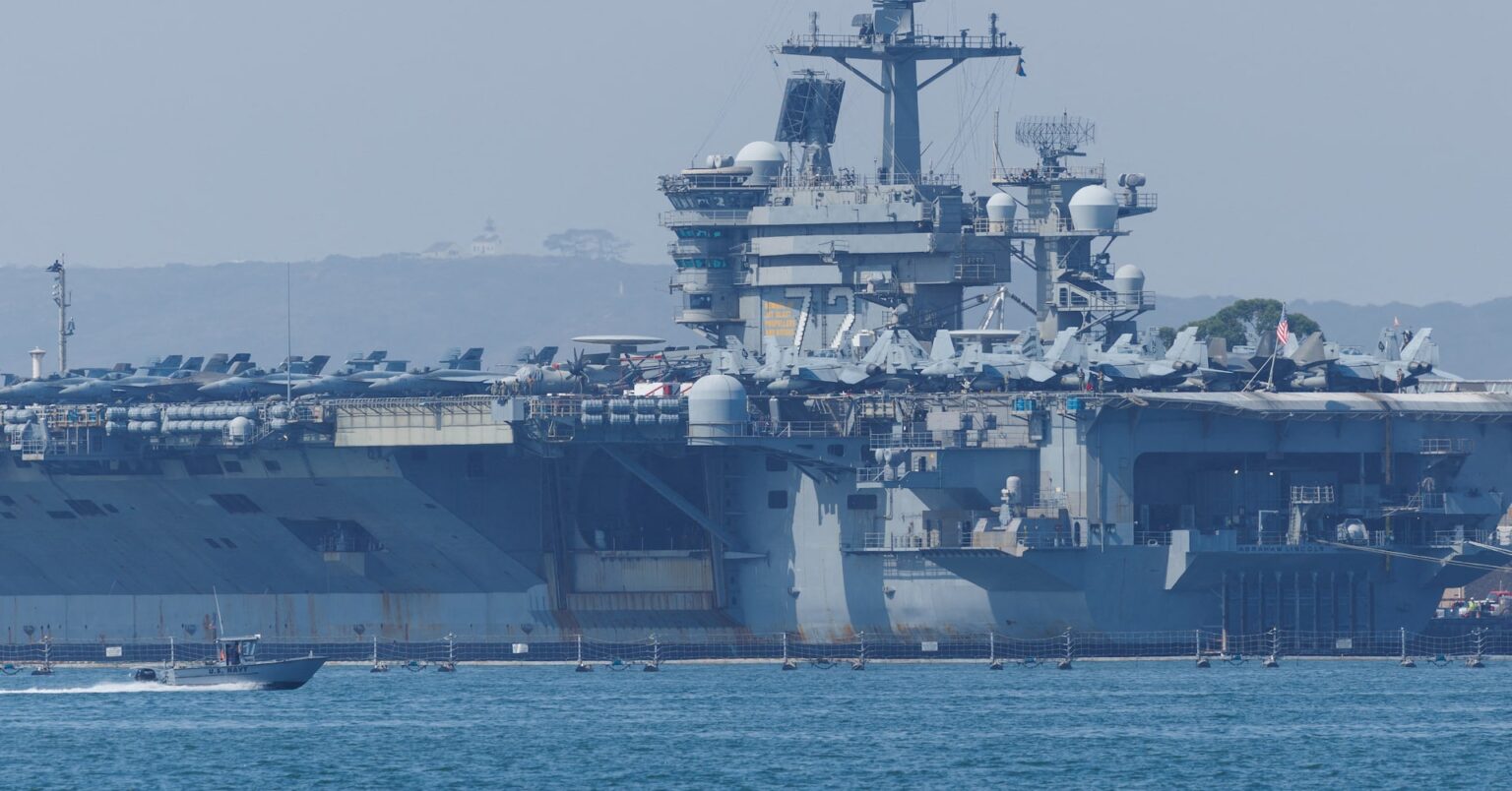 米軍艦隊が中東地域に到着、対イラン緊張高まる中 当局発表 | ロイター 米軍艦隊が中東地域に到着、対イラン緊張高まる中 当局発表 | ロイター