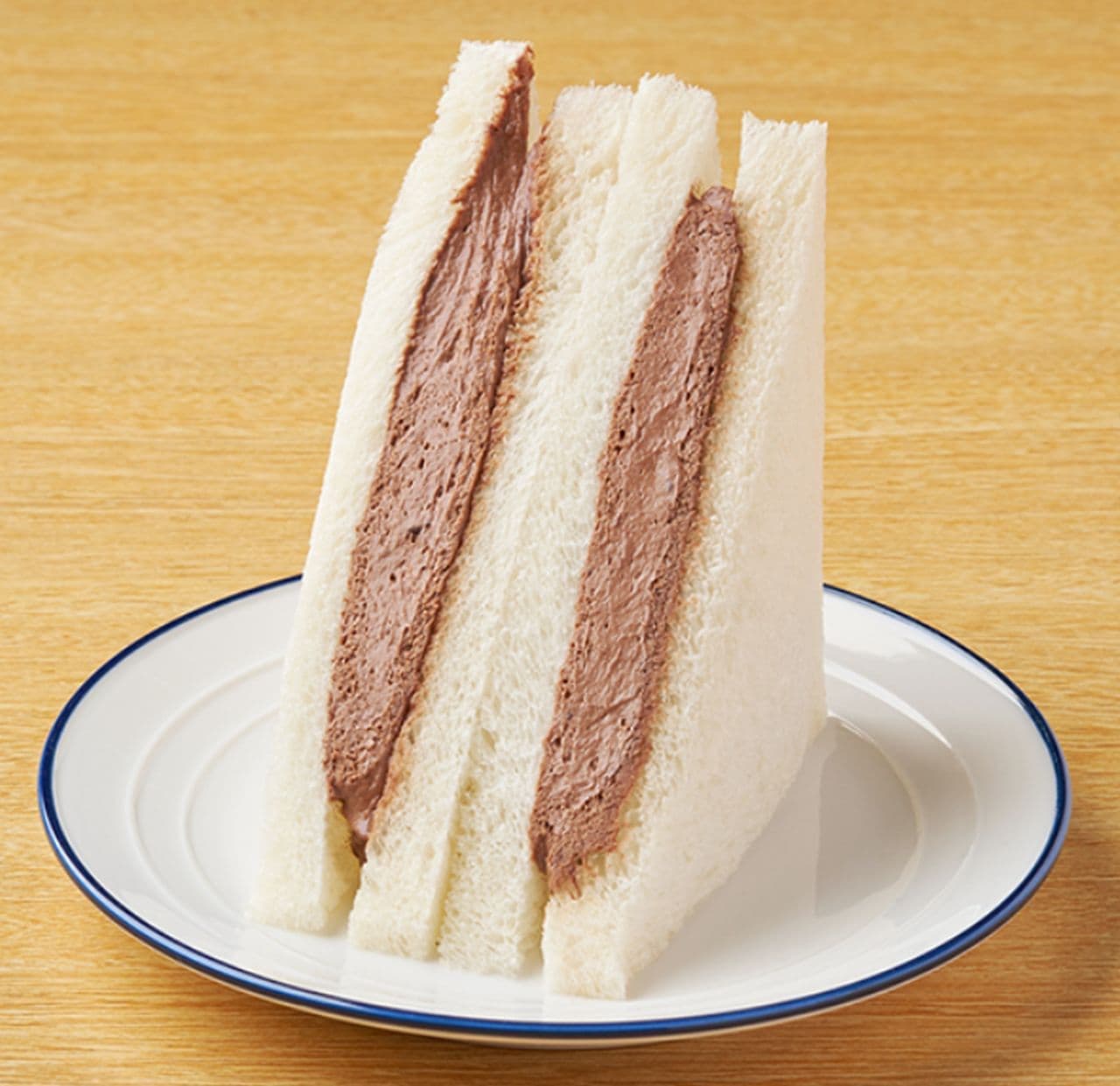 ファミリーマート「ダブルチョコサンド」