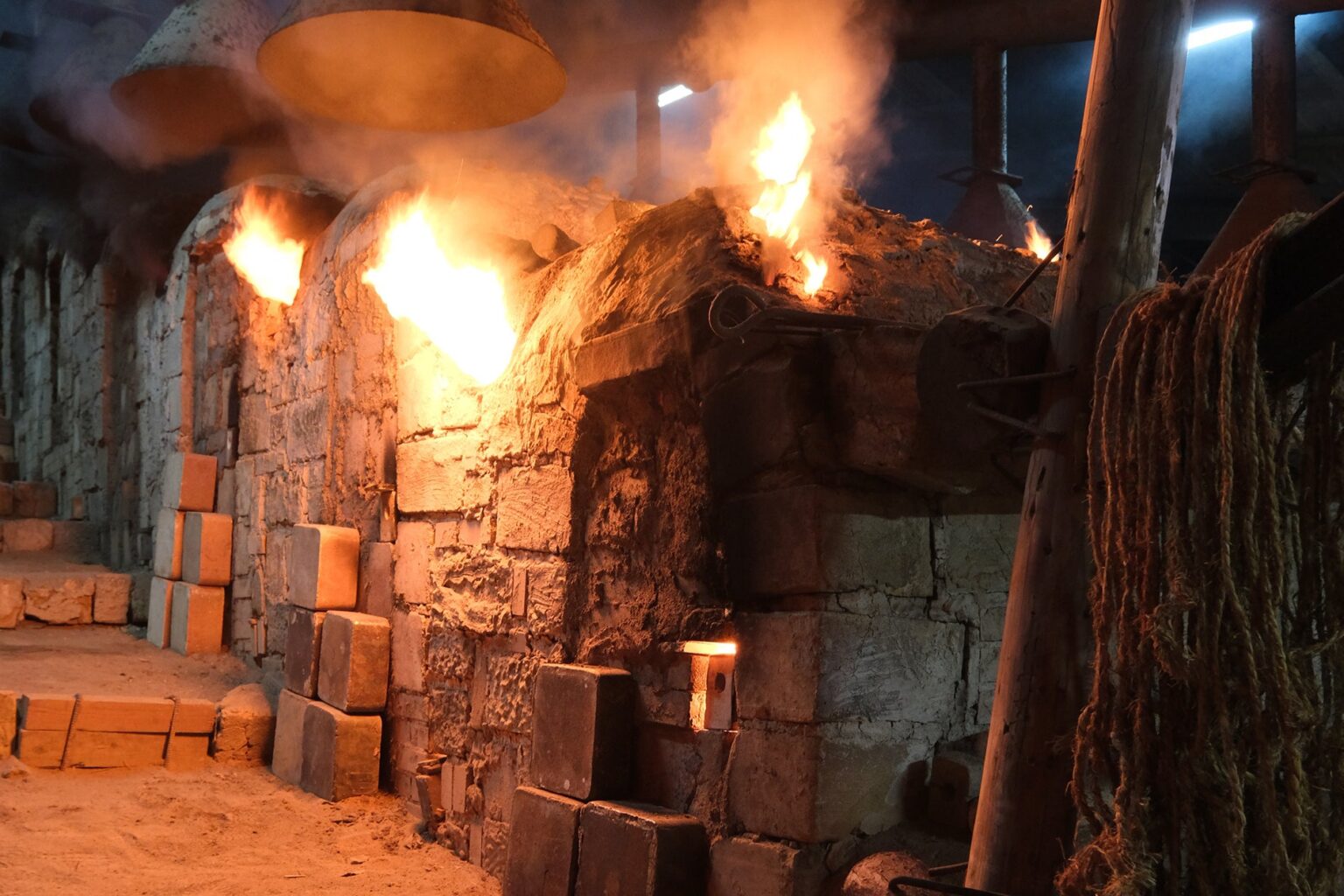 京都陶磁器協同組合連合会 創立50周年・たち吉共同企画　京式登り窯「酒の器と茶の器」 | 株式会社たち吉のプレスリリース