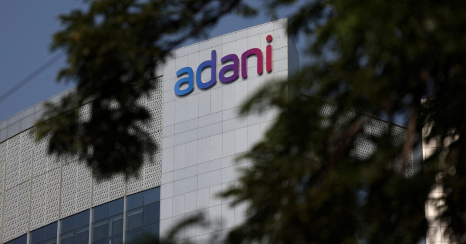 インド・アダニ、旅客機製造に参入　ブラジル・エンブラエルと提携 | ロイター