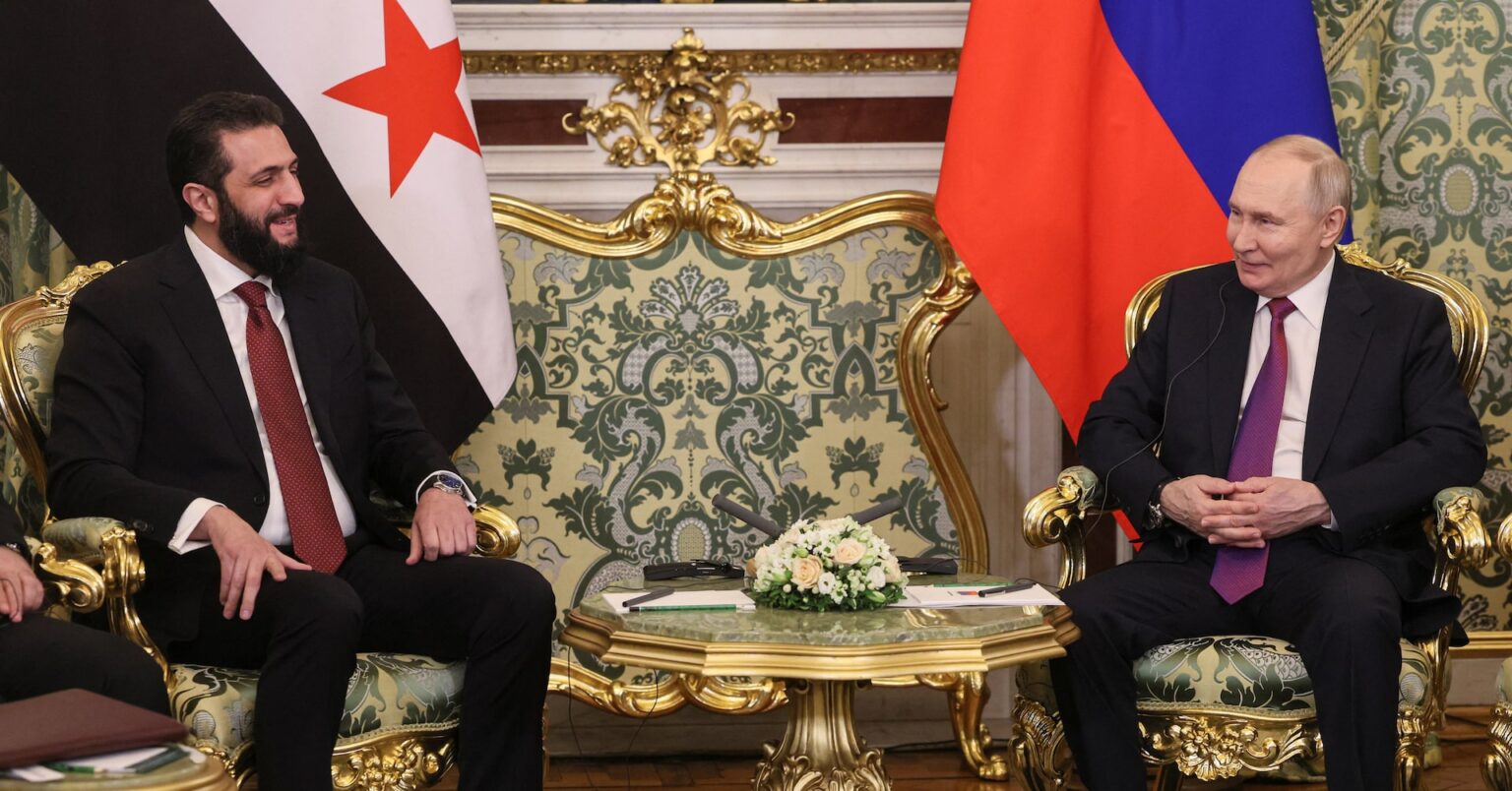 シリア暫定大統領、プーチン氏と会談　ロシア軍の駐留枠組みが焦点 | ロイター