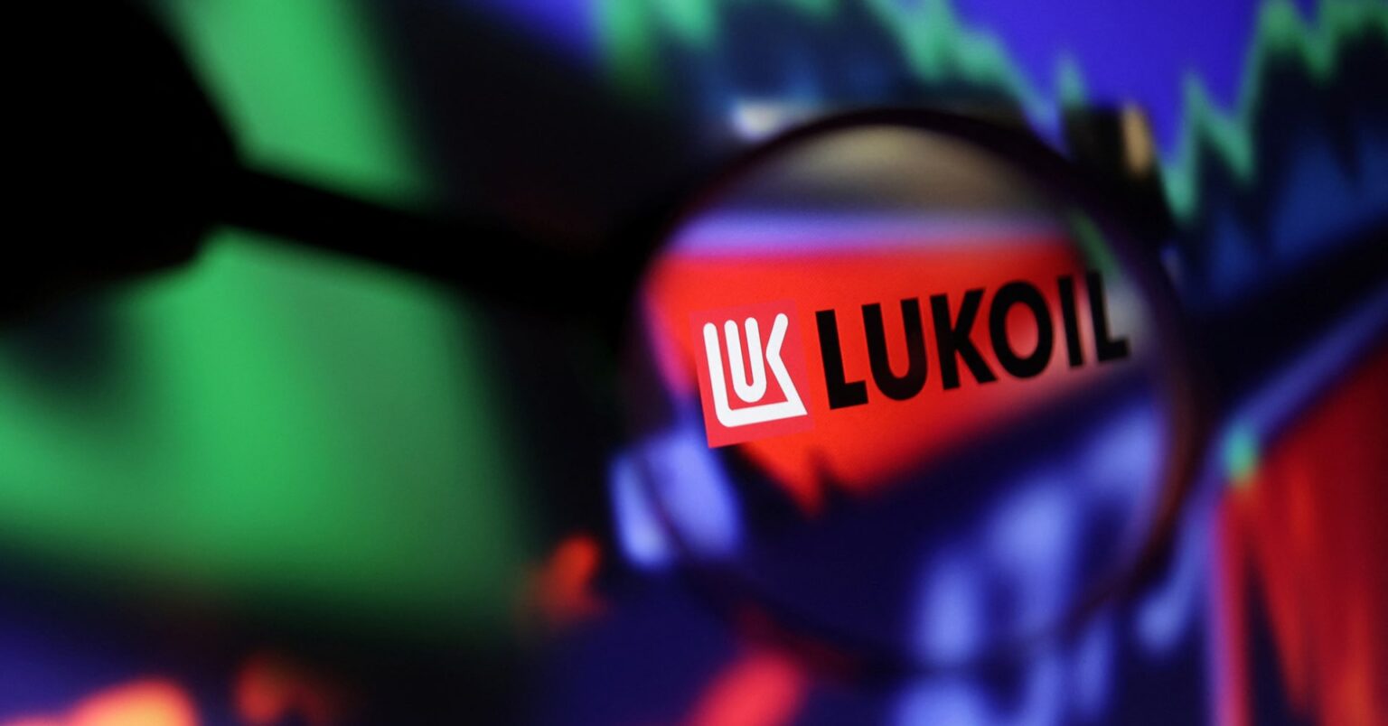 ロシアのルクオイル、米カーライルへの海外資産売却で合意 | ロイター