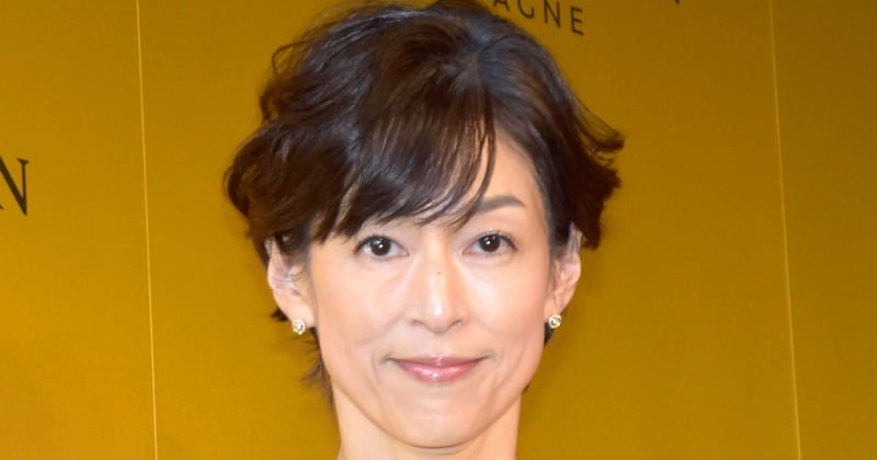 鈴木保奈美、箱根駅伝を生観戦「縄張りは、主に8区」 沿道から放たれる美貌にファン驚き「芸能人オーラ凄いなあ」「青学、強すぎ… 保奈美、美し過ぎ…」 - オリコンニュース