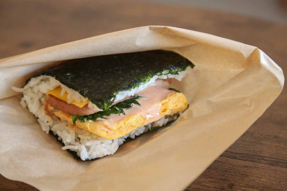 “グルクン”に“うなぎ”まで？！種類豊富なオリジナルポーたまが楽しめる「パーラー星ヶ丘 ぽったま 国際通り店」（那覇市）