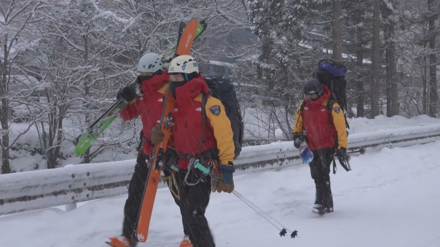 バックカントリースキー中に2人遭難 アメリカ国籍の女性が安否不明 男性は自力下山「雪崩に巻き込まれた」 4日早朝から警察、遭対協が約10人態勢で捜索予定 長野・白馬村（NBS長野放送） - Yahoo!ニュース