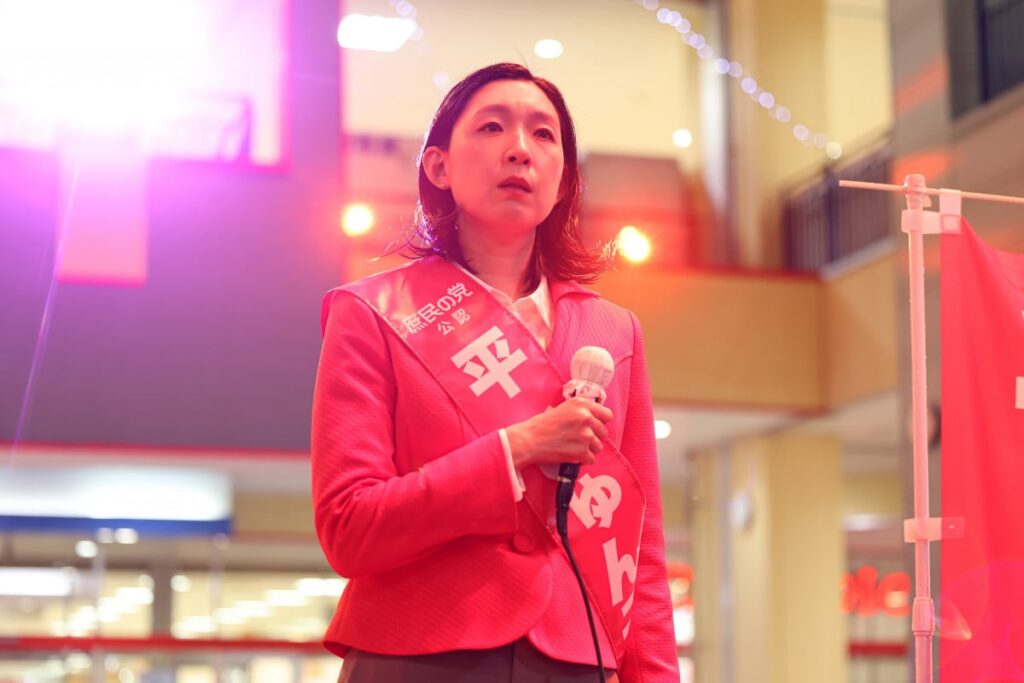 『ふてほど』”濃厚ラブシーン”連発にネット困惑「新年からいいの!?」「江口のりこさん体張りすぎw」 - オリコンニュース