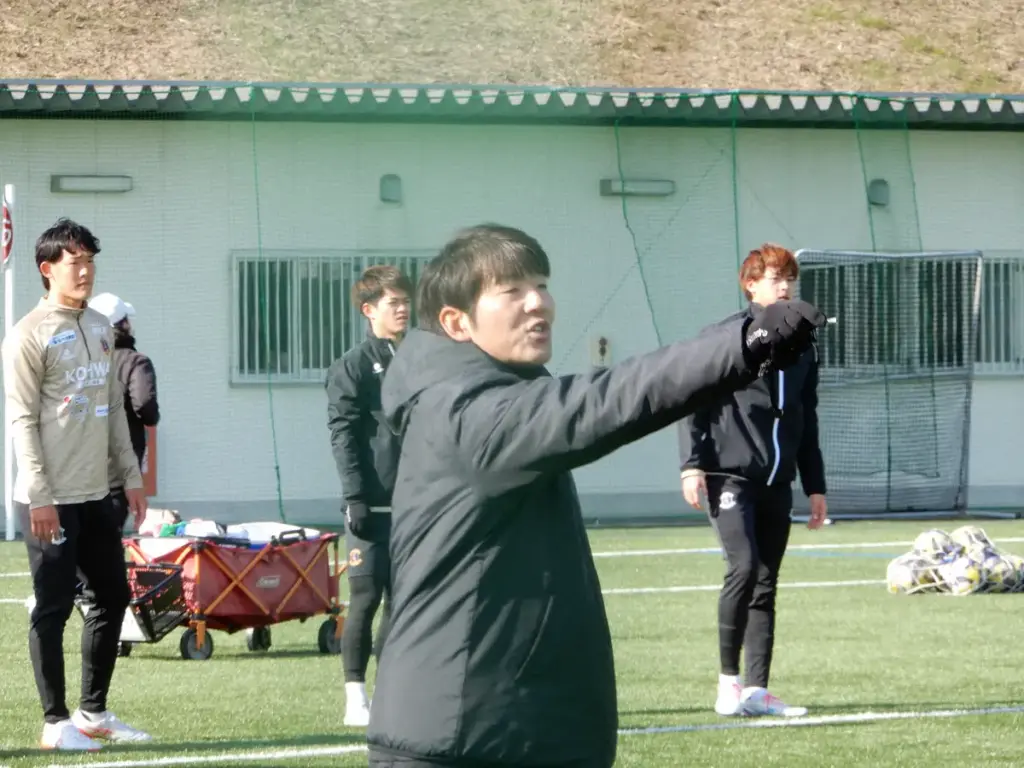 J3奈良の大黒新監督が始動　初日から2時間のハードワーク「僕は僕のスタイルでやりたい」 - スポニチ Sponichi Annex サッカー