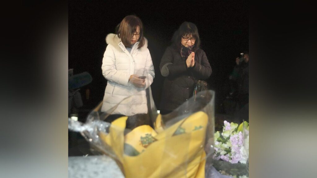 軽井沢スキーバス事故１０年、慰霊碑を訪れた母親「安全意識の低下防ぎたい」 - 読売新聞オンライン