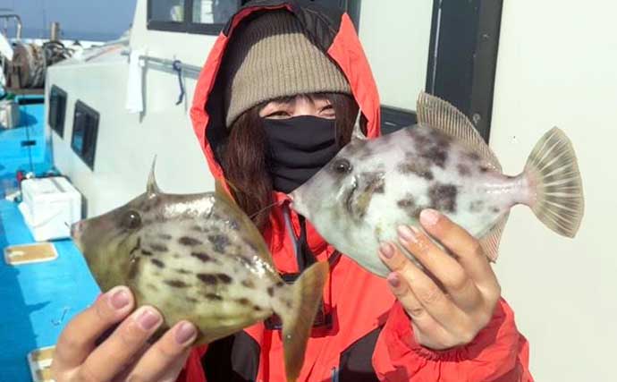 大分沖のカワハギ釣りで42尾の爆釣！　ゲストにまさかの50cmイシダイも乱入