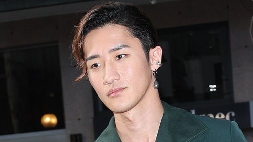 Snow Man岩本照、イタリアでのオフショットが“彼氏感”あって最高すぎる。「ココアの飲み方」にも反響（ハフポスト日本版） - Yahoo!ニュース