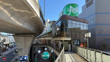 「高架道路を作ろう、立ち退いた商店でモールを作ろう」→あえなく大失敗…全長505メートル「茨城の廃墟モール」はなぜ失敗したのか（東洋経済オンライン） - Yahoo!ニュース