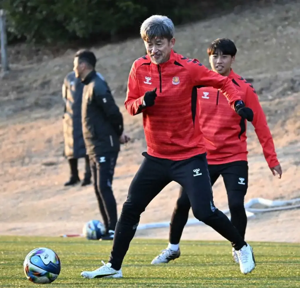 カズ　22日に福島での“実戦デビュー”へ　キャンプで始動　フルメニュー消化 - スポニチ Sponichi Annex サッカー