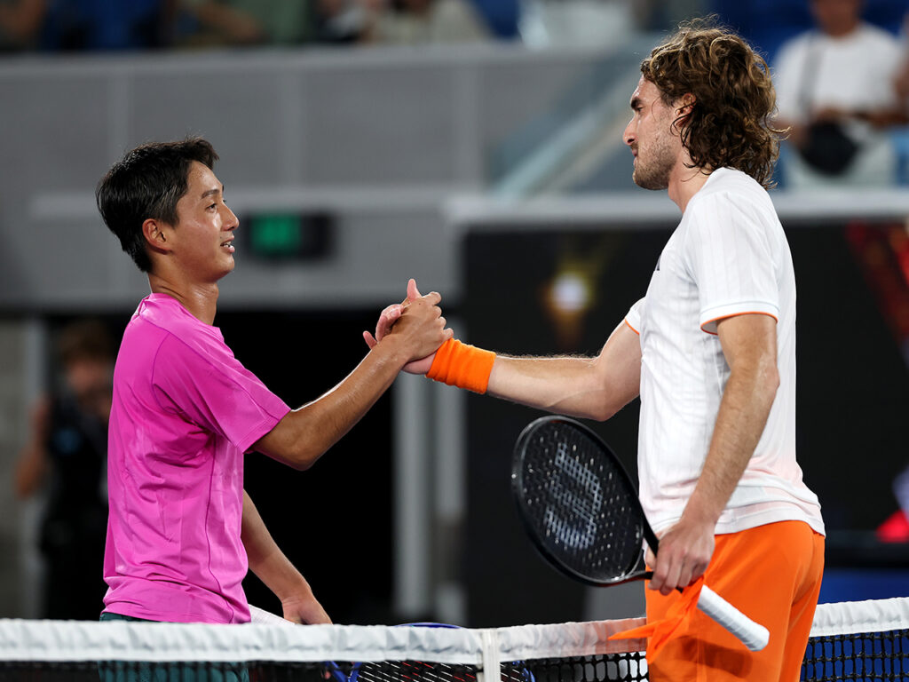 望月慎太郎がチチパスから第1セットを奪うも本戦初勝利はならず [オーストラリアン・オープン／テニス]（テニスマガジンONLINE） - Yahoo!ニュース