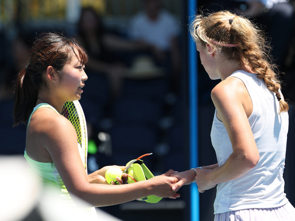 ジュニア本戦がスタート、沢代榎音と市岡梓奈がシングルス初戦突破も小坂莉來と若菜蘭は敗退 [オーストラリアン・オープン／テニス]（テニスマガジンONLINE） - Yahoo!ニュース